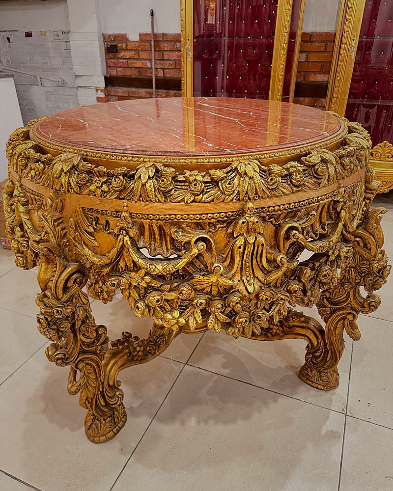 Mesa Royal Entalhada com Tampo em Mármore — Unique Royal Styles